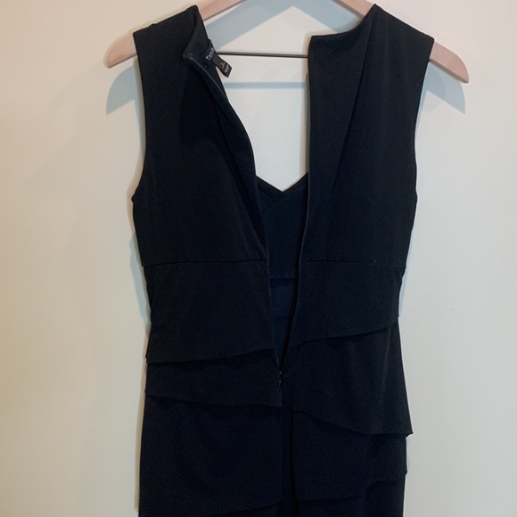 WHBM Ponte knit bandage sheath dress - Picture 4 of 8